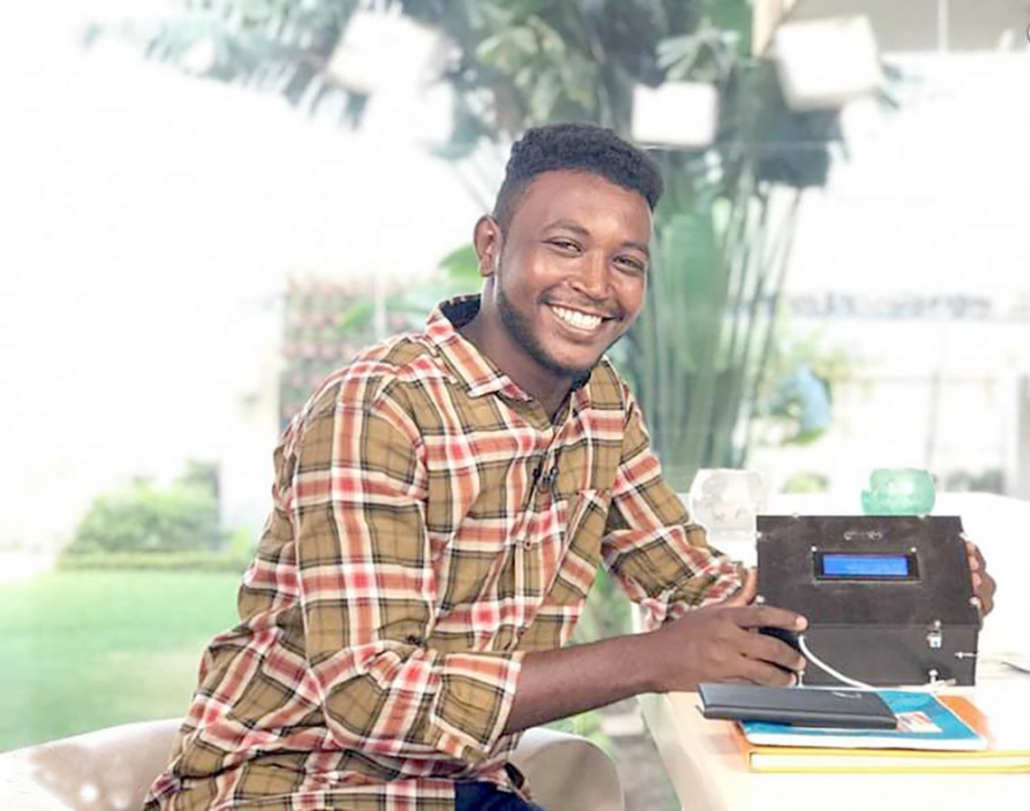 جهاز منزلي لفحوصات مرضى الكُلى تعرف عليه، وماذا قال مخترعه للحكومة؟