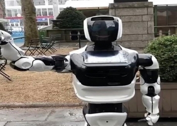 A robot providing advice in New York’ about Corona Virus