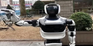 A robot providing advice in New York’ about Corona Virus