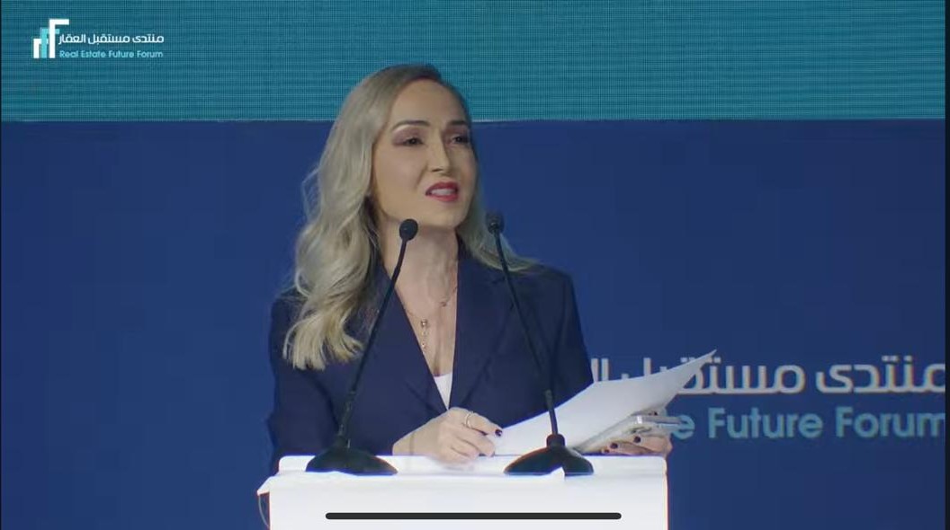 نادين هاني… حين يصبح الحضور الإعلامي حدثاً بحد ذاته